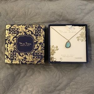 Necklace sterling silver with blue crystal pendent